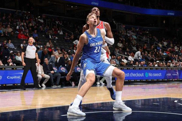 开源策略 魔术31分狂胜送奇才4连败 班凯罗三节28+11小瓦25+6+6